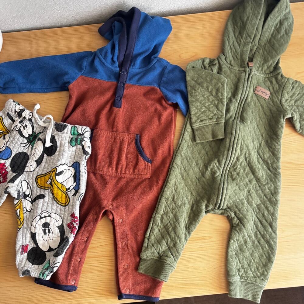 Carter H&M Baby Boys 9 month Fleece Bodysuit Lot